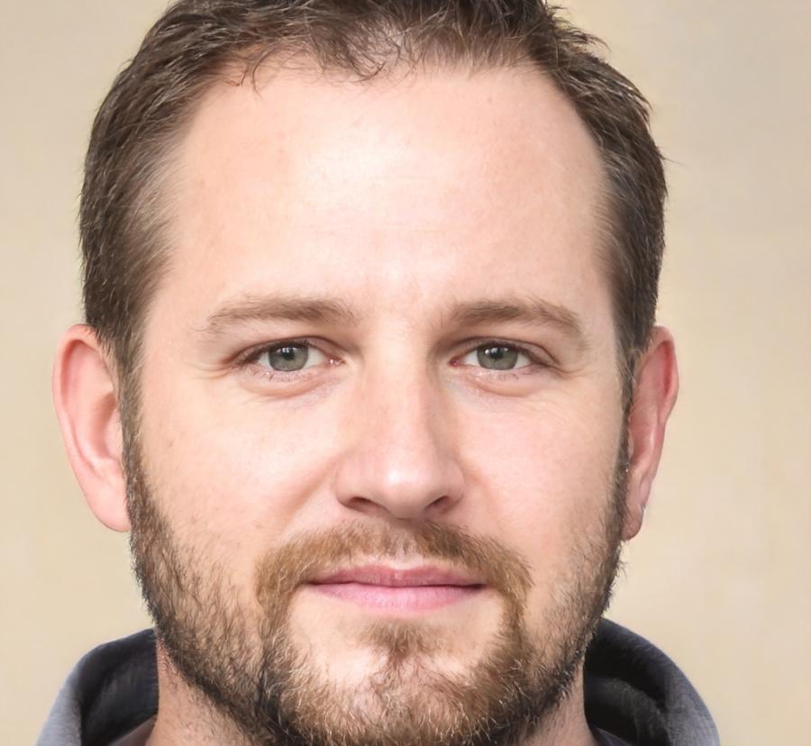 Marcus Thornfield, Senior Financial Strategist